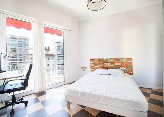 Appartement Avec 4 Chambres Doubles - Proche De La Mer, Des Transports Et De La Promenade Des Anglais